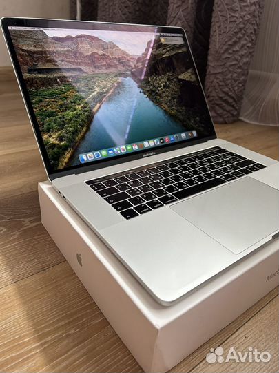 Apple MacBook Pro 15-inch 2018 6-core i7 /16/256Gb