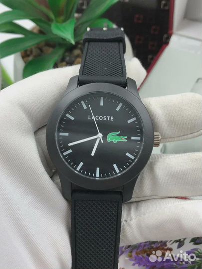 Часы наручные Lacoste