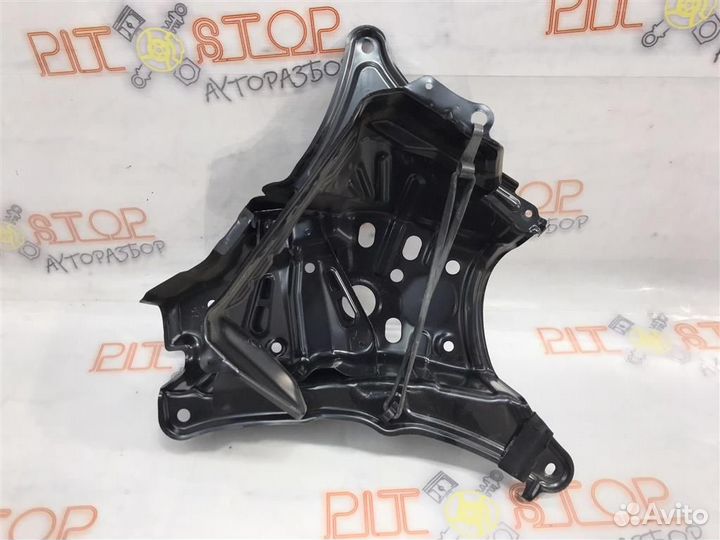 Крепление домкрата Toyota Estima (AHR20,ACR50,ACR