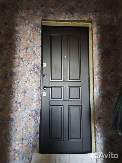 Дверь входная металлическая