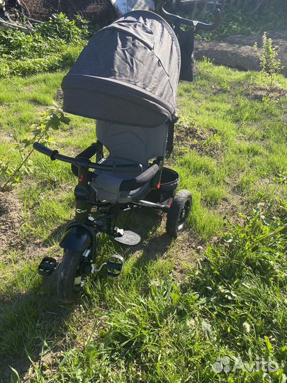 Детский велосипед с ручкой