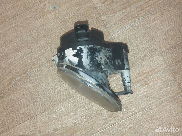 Фара противотуманная левая Audi Q7