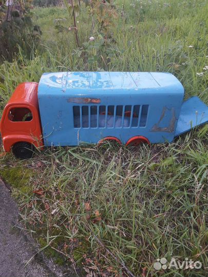 Машина из СССР зоопарк