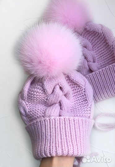 Шапка из мериноса с помпоном