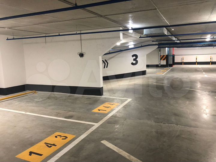 Машиноместо, 13 м²