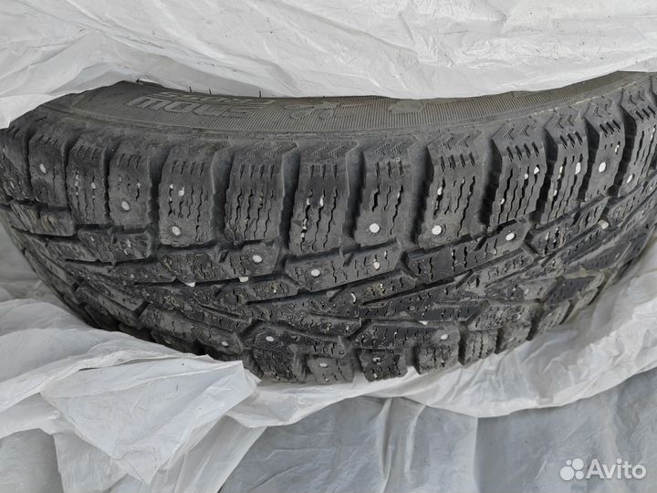 Продам зимнюю резину б/у. Размер 185*65*15