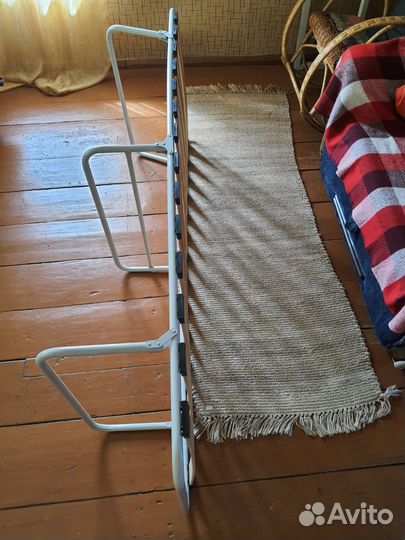 Кровать раскладная на ламелях с мягким матрасом