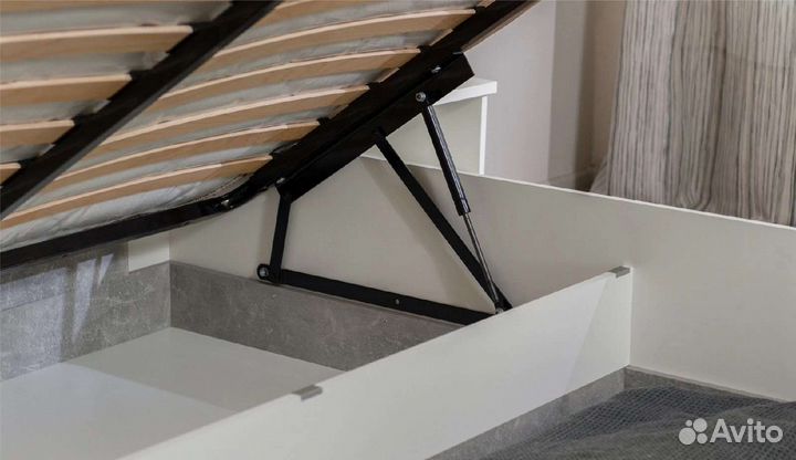 Кровать с подъёмным механизмом и матрасом 160х200