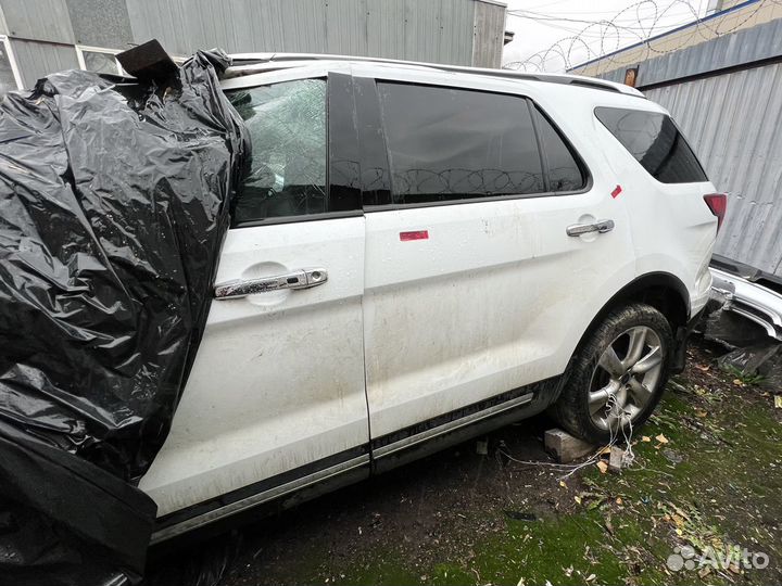 Ford Explorer 3.5 AT, 2016, битый, 70 000 км