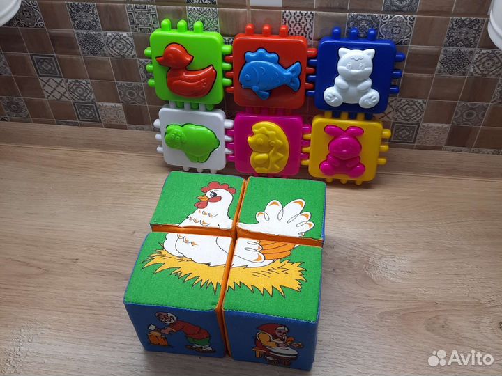 Развивающие игрушки для малышей пакетом