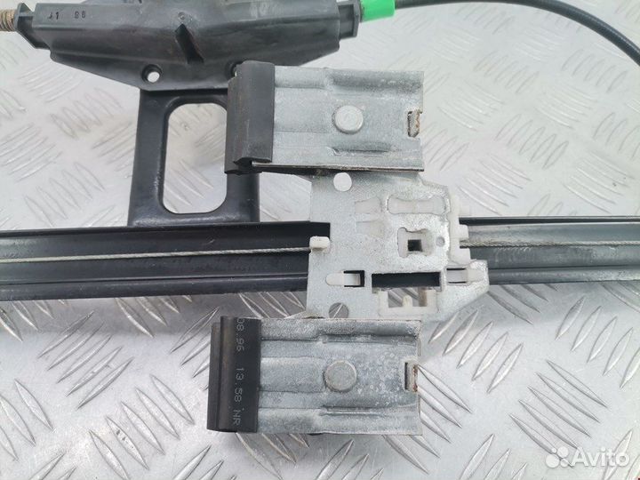 Стеклоподъемник для Volkswagen Golf 3