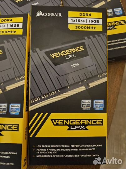 Оперативная память Corsair DDR4 16гб 3000мгц