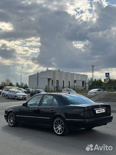 Mercedes-Benz E-класс 2.0 МТ, 1998, 300 000 км