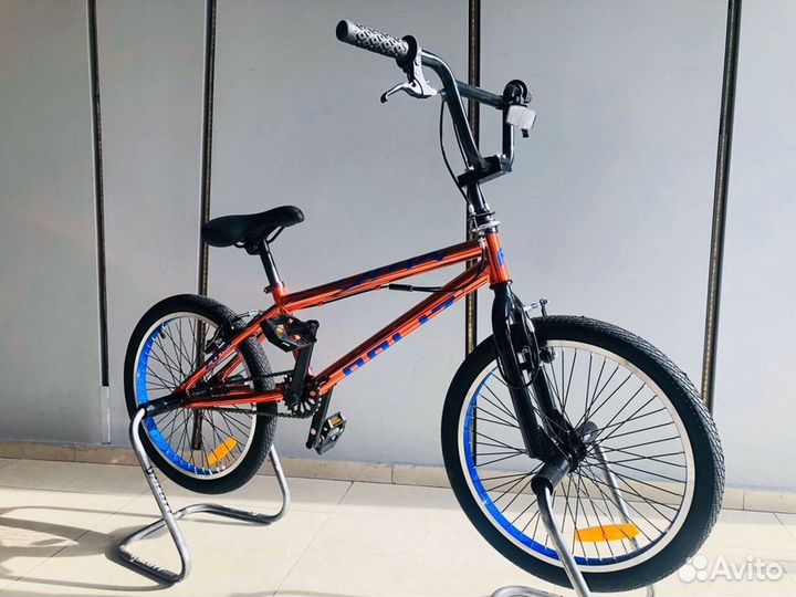 Трюковой велосипед BMX