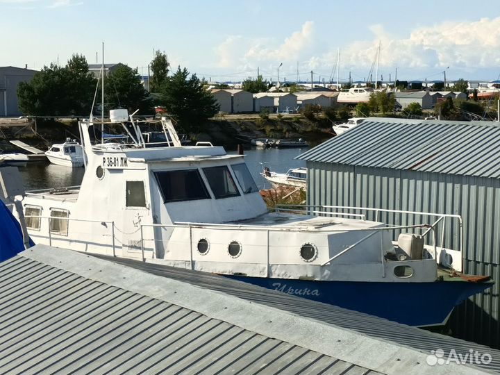 Продаётся моторная яхта