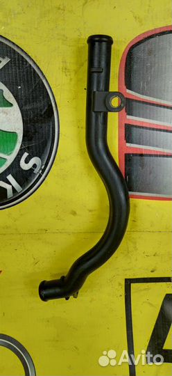 Патрубок системы охлаждения Audi A6 седан 2.8 BDX