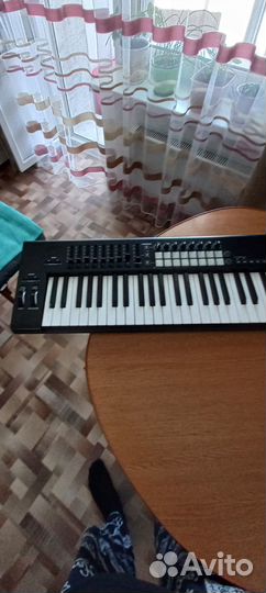 Миди клавиатура Novation launchkey mk2 61