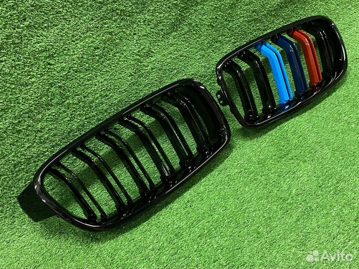 Решетка радиатора BMW 3 F30 F31 Цветной Глянец