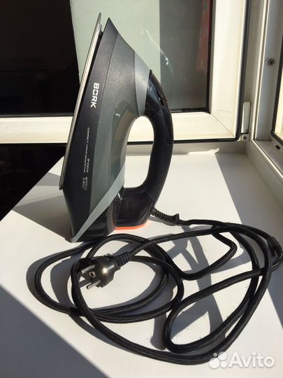 Утюг bork 1604, на запчасти или ремонт