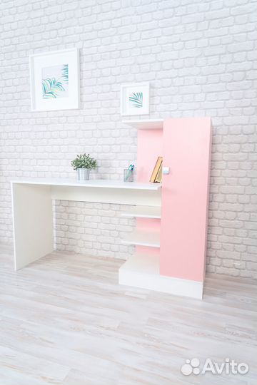 Детский письменный стол