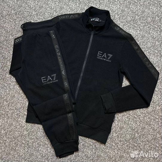 Мужской спортивный костюм Emporio Armani