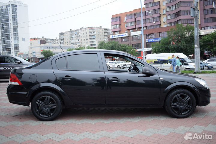 Opel Astra 1.6 МТ, 2012, 190 000 км