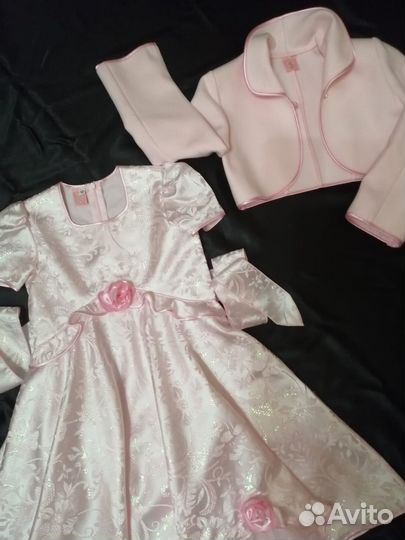 Нарядное платье для девочки 122р
