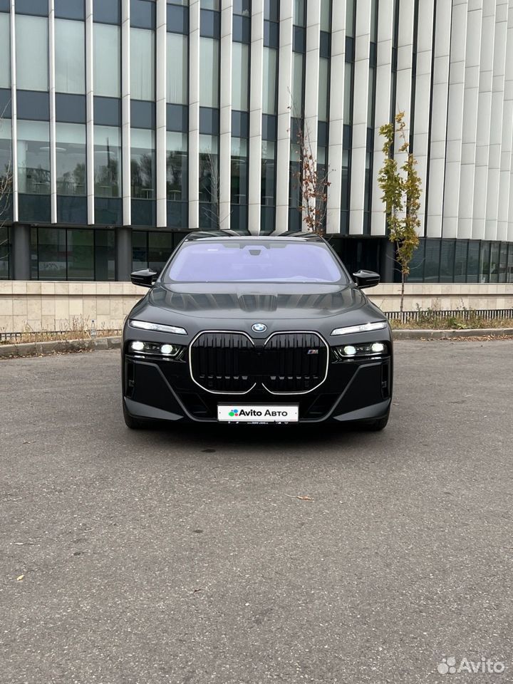 BMW i7 AT, 2024, 2 800 км