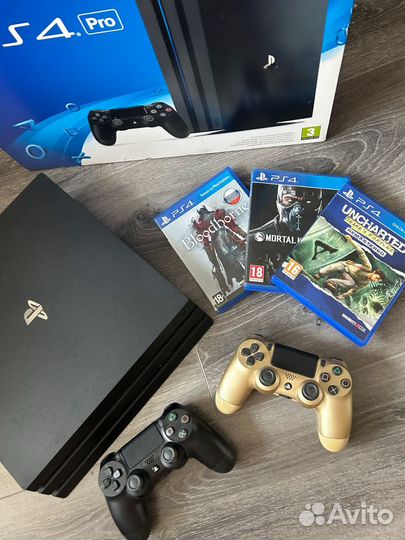 Sony Playstation 4 pro ps4 1Tb + 3игры+геймпад