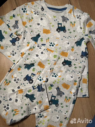 Новый костюм Nutmeg 92 см