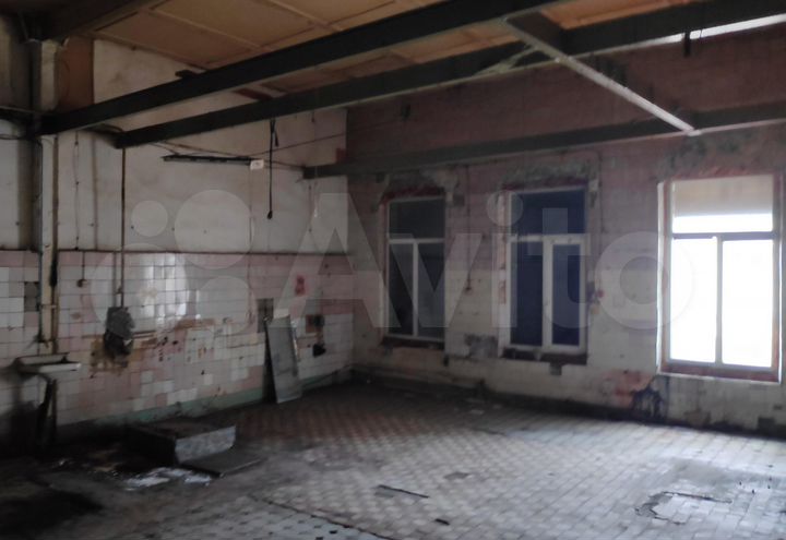 Здание в центре города, 588 м2