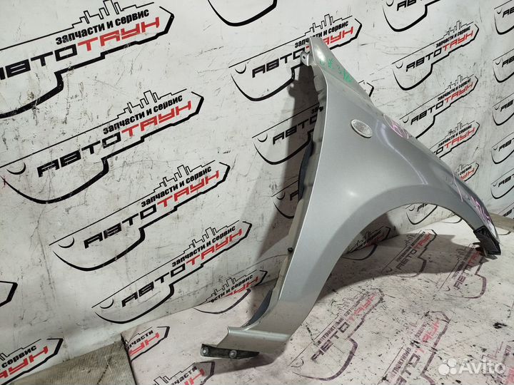 Крыло mazda demio mazda2 DY DY3R DY3W DY5R DY5W D35052111E переднее правое 1 модель серебро, 22V NA6