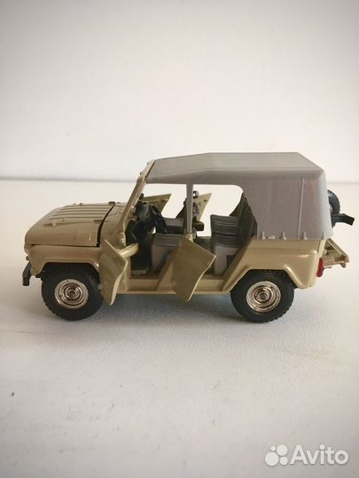 Модель автомобиля СССР UAZ 469 1:43