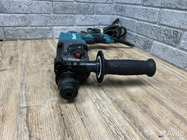 Перфоратор Makita HR2470