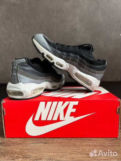 Кроссовки мужские Nike air max 95 essential