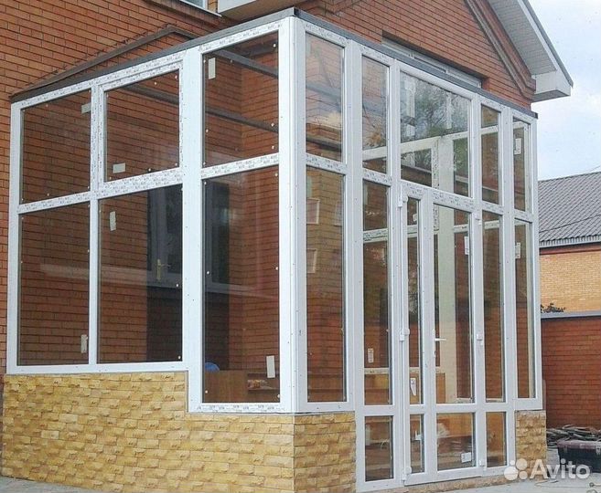 Пластиковые балконы под ключ