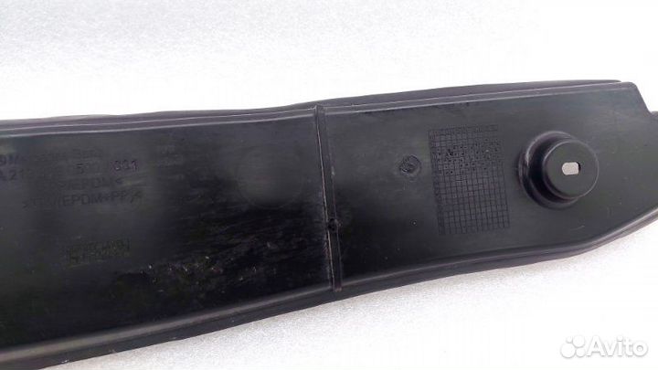 Пыльник крыла передний правый Mercedes-Benz