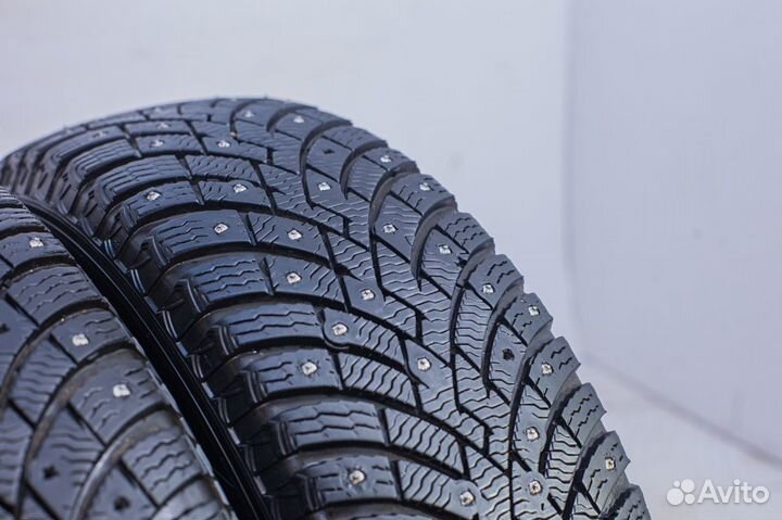 Pirelli Ice Zero 2 215/65 R16 102T