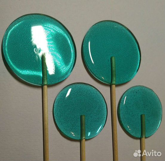 Красивые круглые леденцы отличного качества