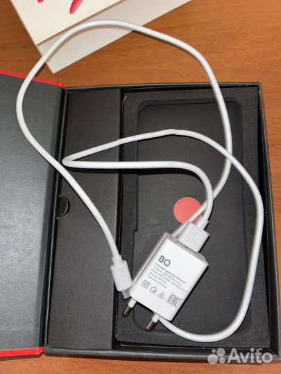 BQ 6022G Aura, 2/16 ГБ