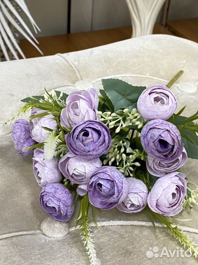 Пионы и гипсофилы