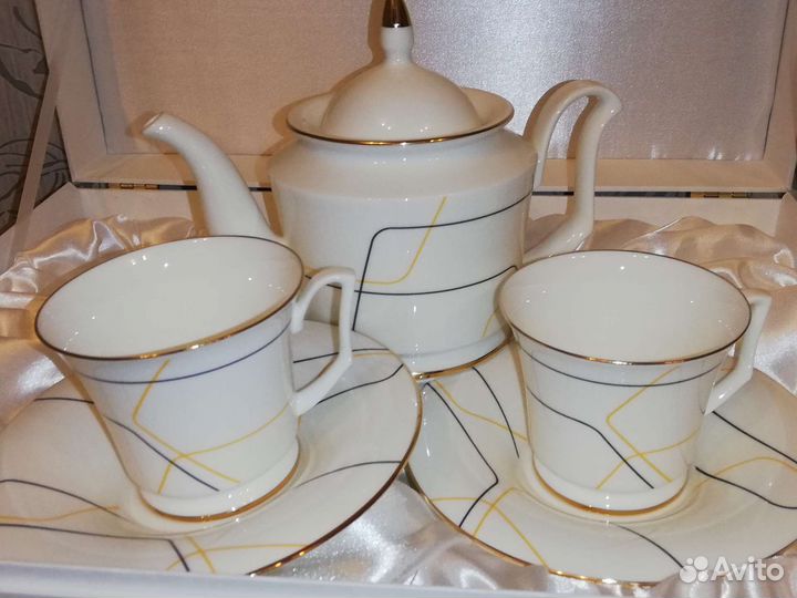 Императорский костяной фарфоровый сервиз