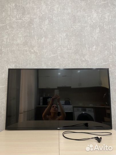 Телевизор SMART tv 43 бу