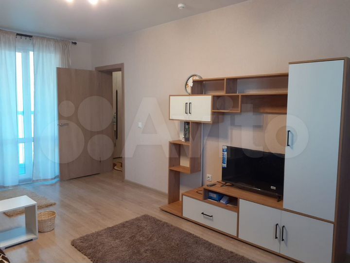 2-к. квартира, 66 м², 10/17 эт.
