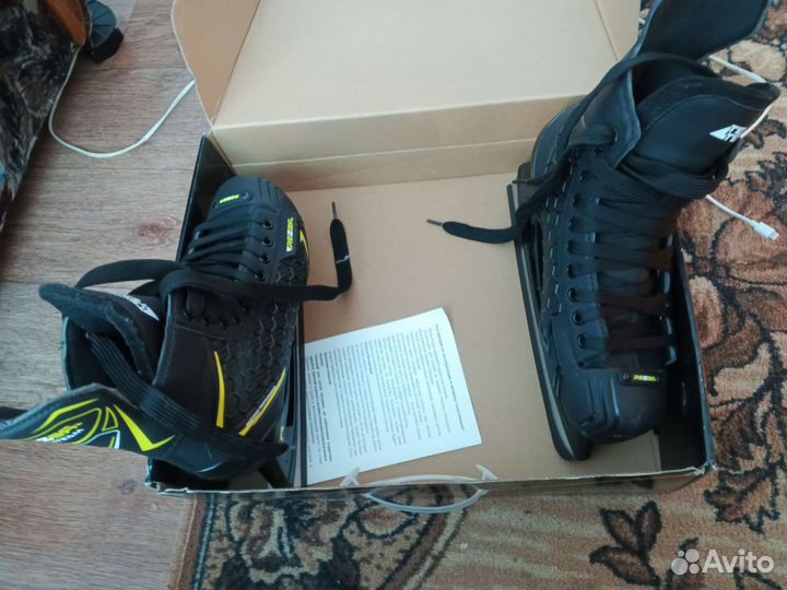 Коньки хоккейные 43 размер