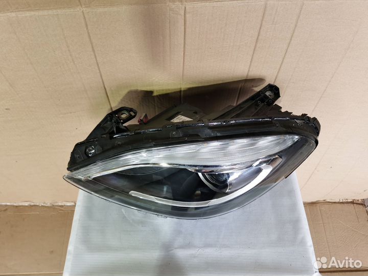 Mercedes W246 B-Klasse фара левая передняя ксенон