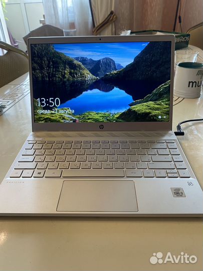 Ноутбук HP Pavilion 13-an1011ur
