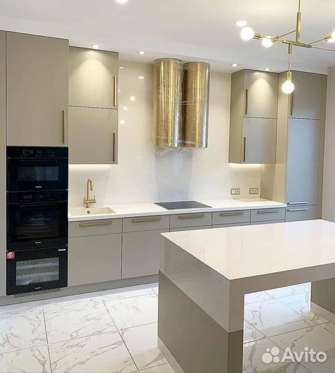 Кухня под потолок из мдф на заказ, цех в Москве