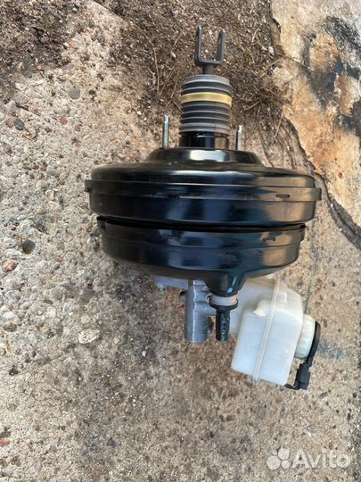 Продам вакуумный усилитель на Е70