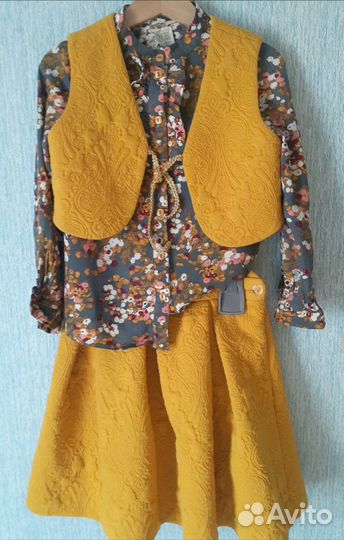 Комплект одежды из 4 вещей для девочки